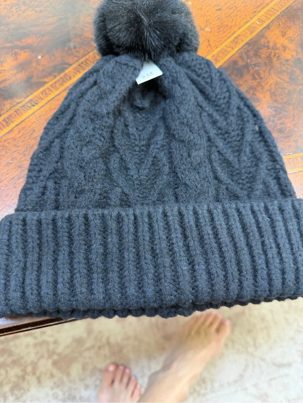 GAP Kids Girls Black Cable-Knit Knit Beanie Hat w/ Pom-Pom L/XL Fall/Winter